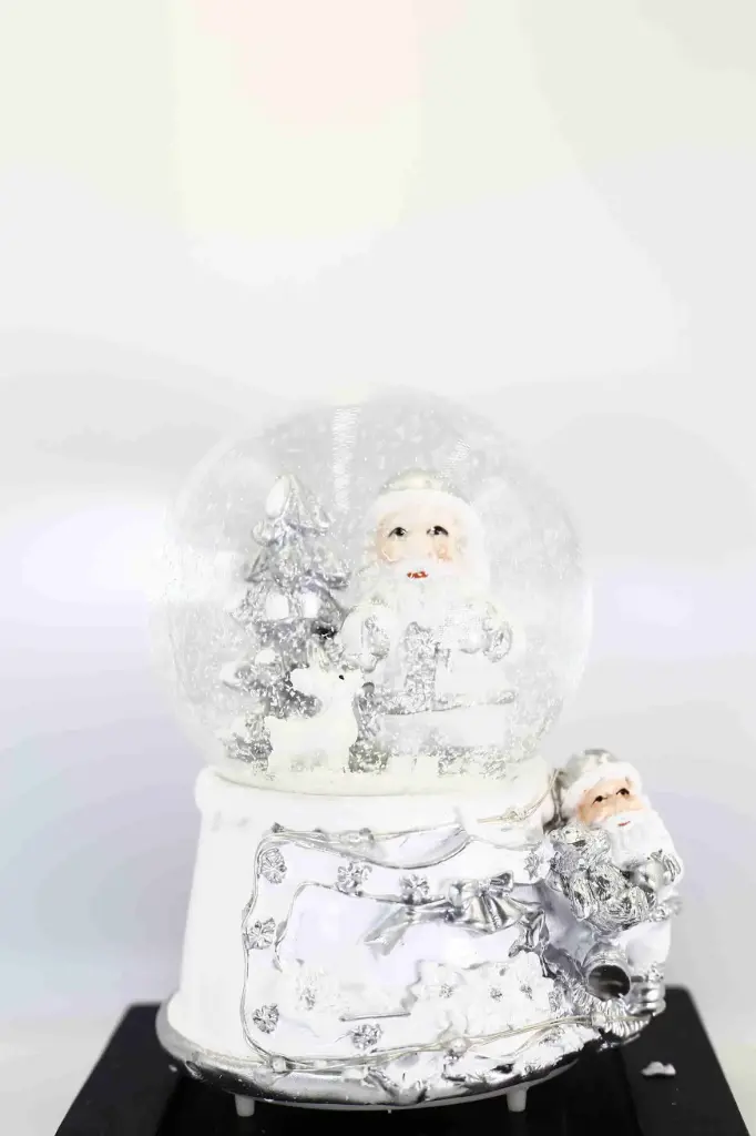 Snow Globe A6012