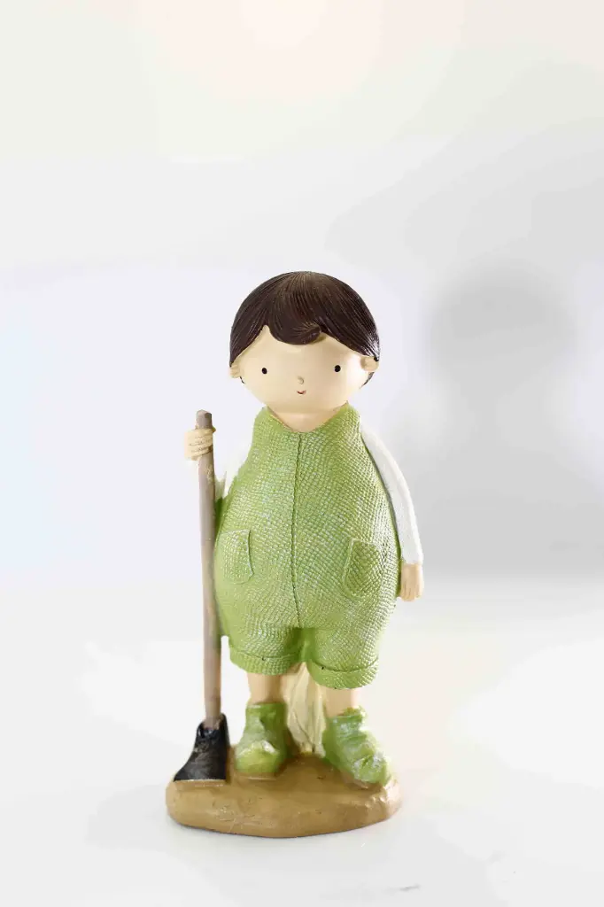 Decorative figurines B5582