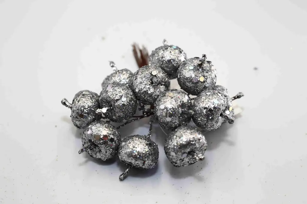 Quả trang trí cắm A5744