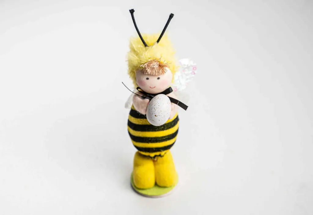 Bee decoration A8329